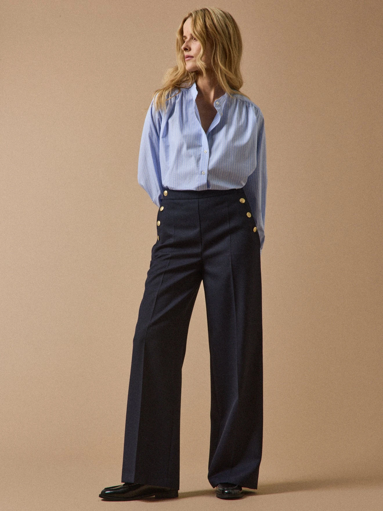 Pantalon Large à Pont Boutons Dorés Femme Maé 7 Pantalon Large à Pont Boutons Dorés Femme Maé – Image 5