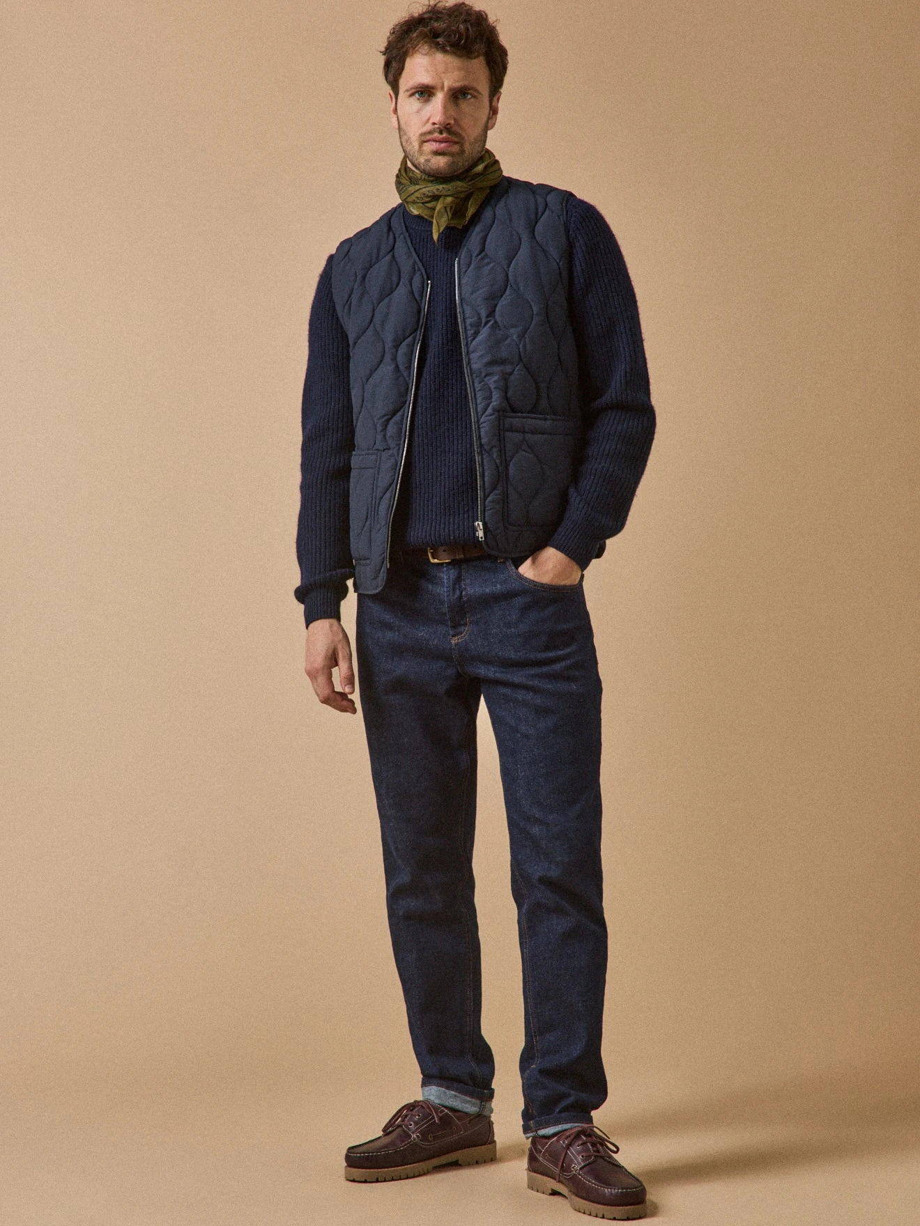 Blouson Zippé Matelassé Sans Manches Homme 8 Blouson Zippé Matelassé Sans Manches Homme – Image 6