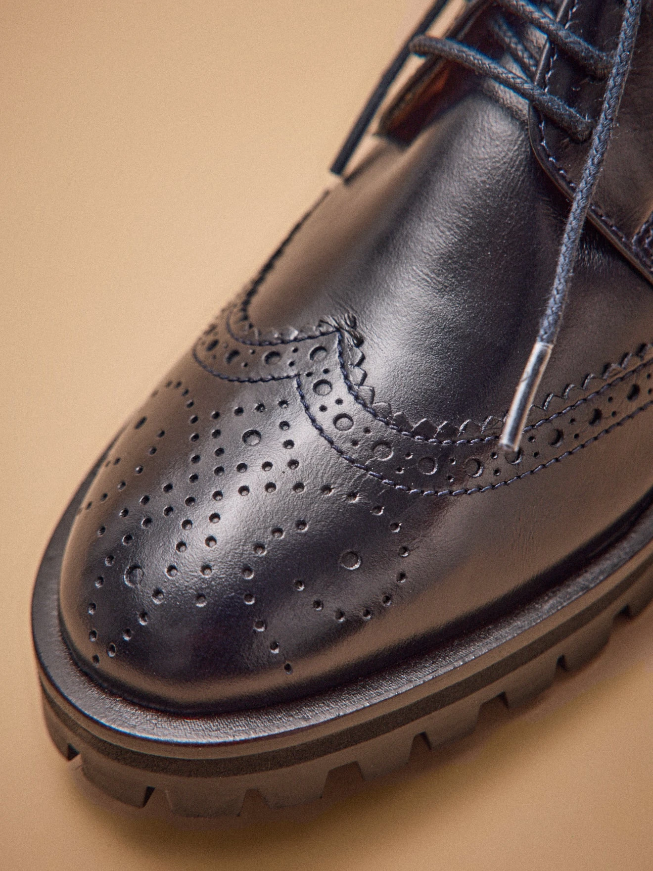 Derbies Bout Fleuri Lacées Cuir Femme 6 Derbies Bout Fleuri Lacées Cuir Femme – Image 4