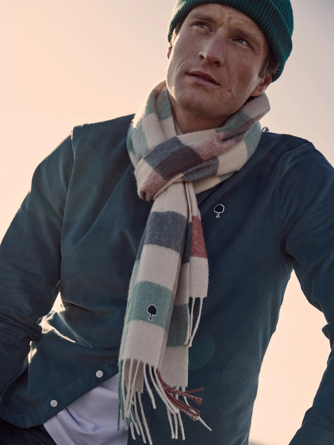 Écharpe Carreaux En Laine Adulte - Collection Faguo 6 Écharpe Carreaux En Laine Adulte - Collection Faguo – Image 4